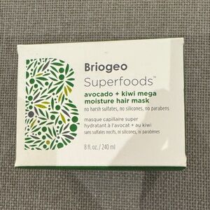 Briogeo Superfoods Avocado + Kiwi Moisture Hair Mask - Green & White Packaging